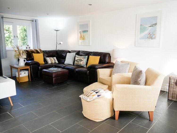 Padstow Escapes - Trewellen Luxury Holiday Cottage Saint Merryn Екстериор снимка