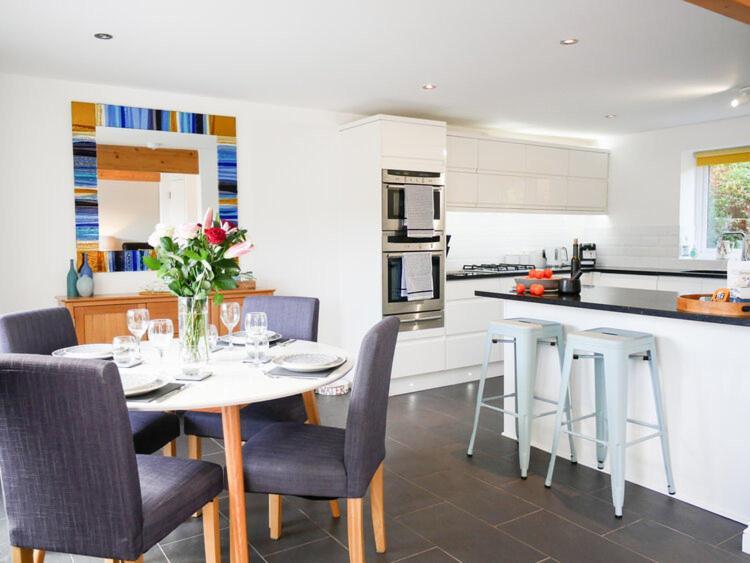 Padstow Escapes - Trewellen Luxury Holiday Cottage Saint Merryn Екстериор снимка